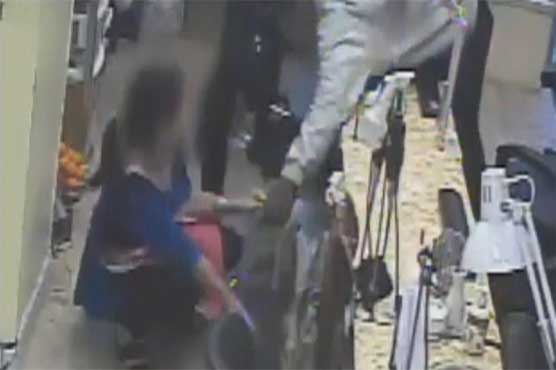 Man robs nail salon after getting manicure