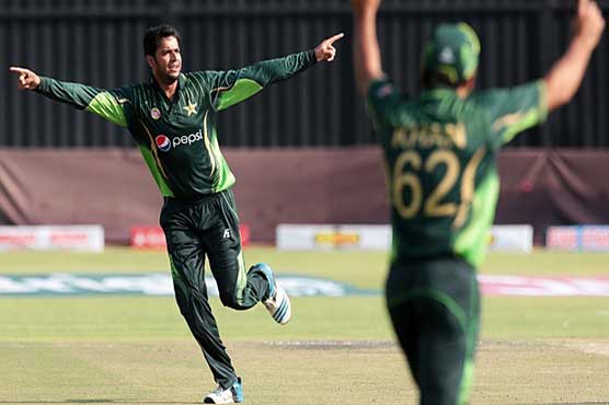 Zimbabwe stutter as Pakistani bowling tightens noose