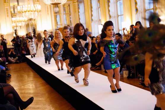 Small is beautiful: models under 1.30 metres wow Paris