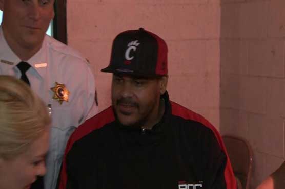 Man gets long prison term, then gets married at courthouse