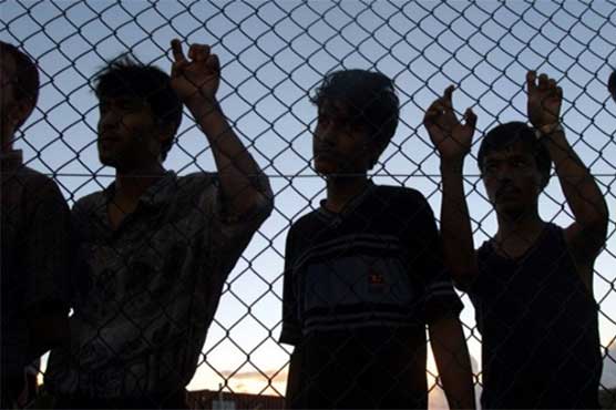 Australia considering other nations for asylum-seekers 