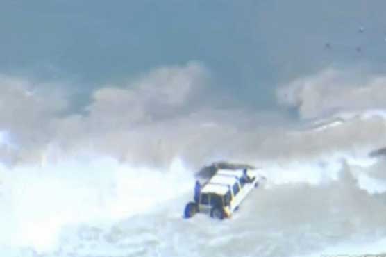 Australian car chase ends in Indian Ocean