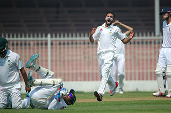 Taylor, Bell gear up with fifties in tour game