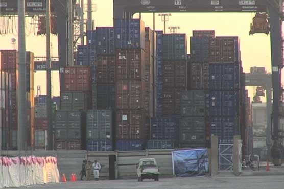 Trade deficit shrinks to USD 5.5b after exports drop 14 percent 