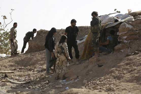 IS battles insurgents as Syria army prepares assault
