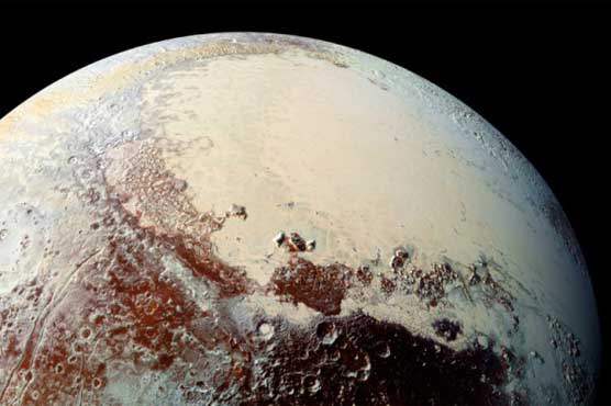 Pluto reveals variety of rich colors, stunning experts
