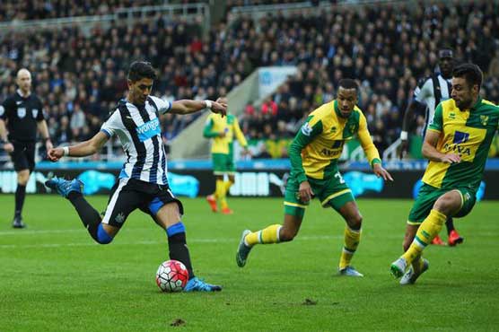 Football: Four-goal Wijnaldum gives Newcastle first win