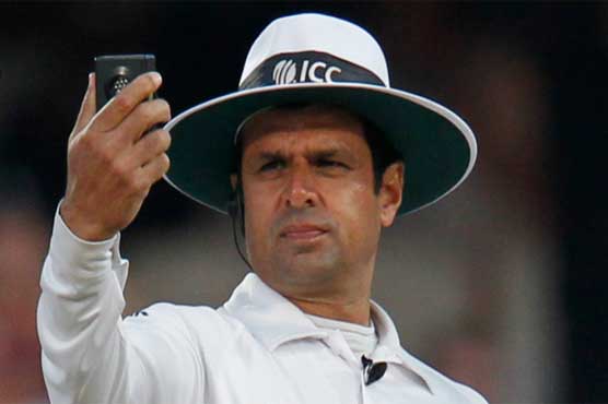 Umpire Aleem Dar reaches Lahore from India