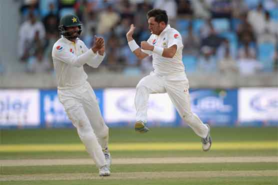 England finish at 182-3 against Pakistan after 2nd day