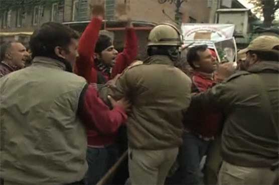 Kashmir: Indian forces attacks Ashura procession, many arrested