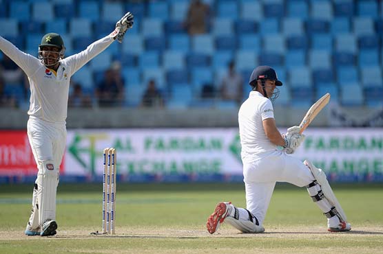 England 45-2 in chase of 491 in second Test