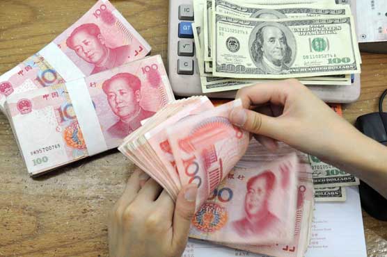 Asia traders run for safety as US data fuels worries