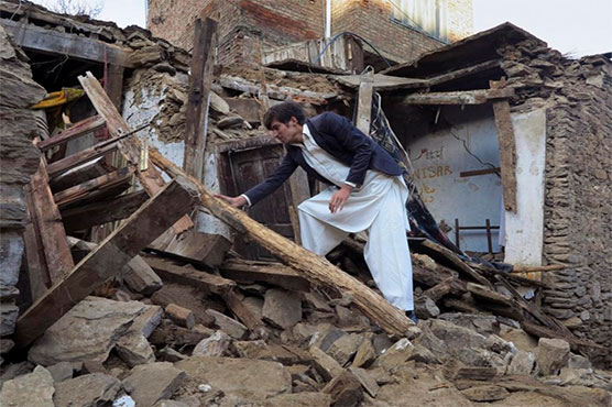 Desperation grows as Pakistan-Afghanistan quake victims wait for aid