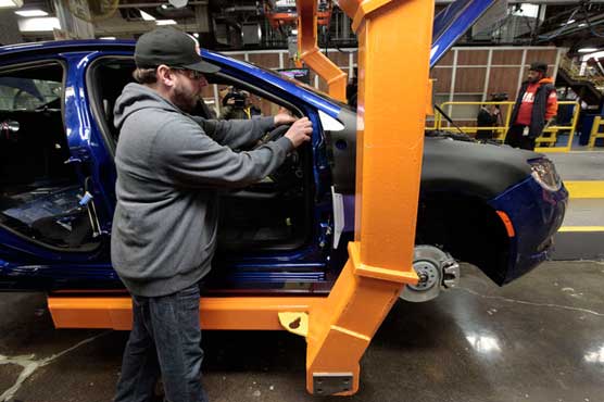 US trade gap narrows in July 