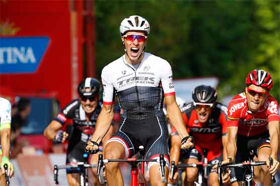 Cycling: Van Poppel takes Vuelta stage 12, Froome withdraws
