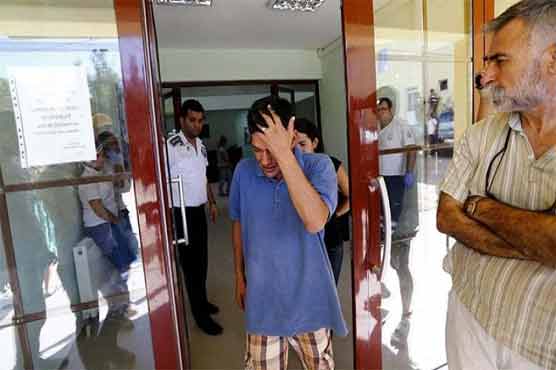 Father of dead Syrian boy returns to Kobane to bury family: AFP