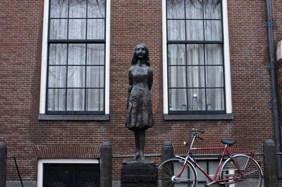 Amsterdam to repay Jews fined for late rents in WWII