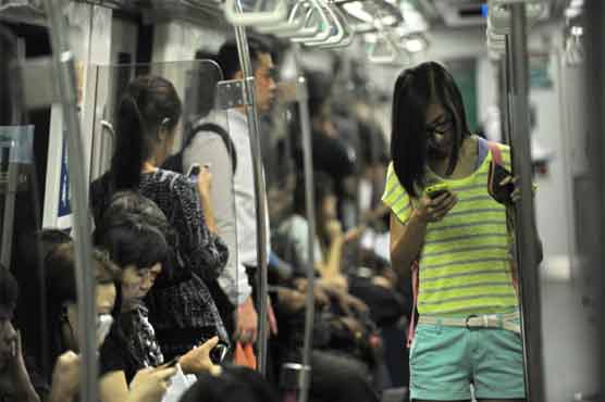 'Safe' screens touted for those who just can't look away 