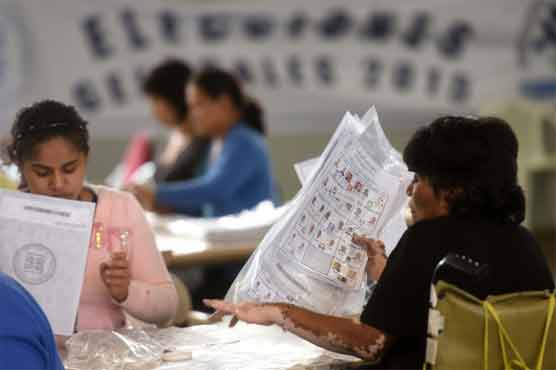 Graft-weary Guatemalans to choose new president 