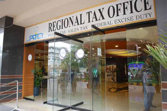 Karachi: Anti-Corruption team raids local tax dptt, seizes hoardings record