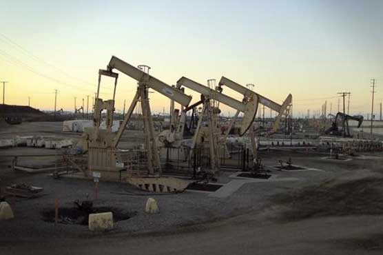 Weak economic outlook and oversupply weigh on oil markets