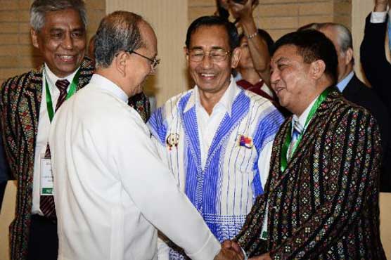 Myanmar president pushes peace plan in ethnic rebel talks 