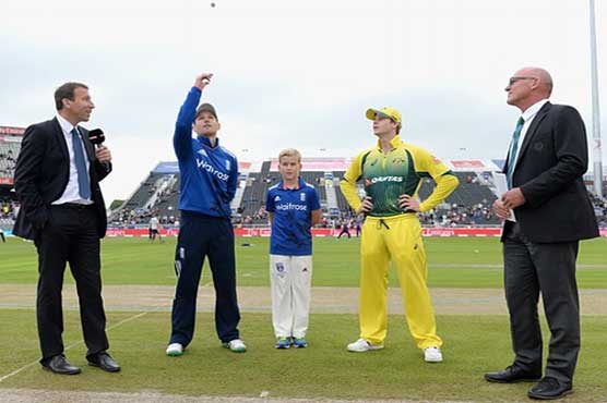 Australia bat against England in 4th ODI 