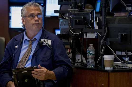 Wall Street climbs, S&P 500 posts best week since July