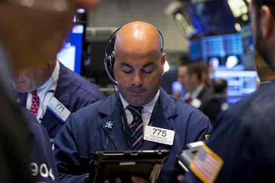 Oil falls on Goldman call, stocks mixed before Fed meeting