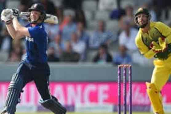England bat against Australia in 5thODI