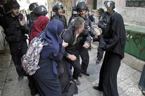 Clashes rock Jerusalem's Al-Aqsa compound for third day