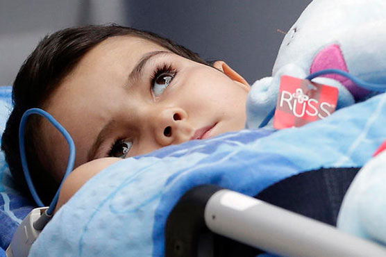 British cancer boy Ashya returns to Prague a year after treatment