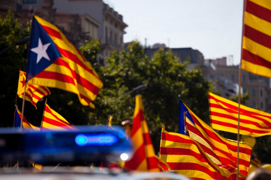 Catalan separatists top new voting polls