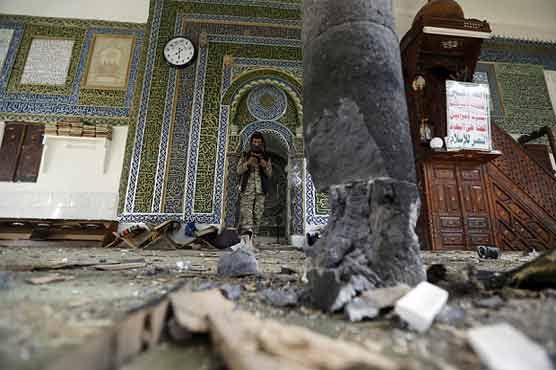 Yemen mosque bombing kills 25 during holiday prayers