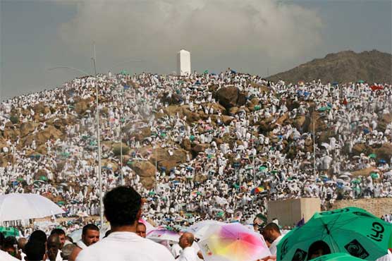 Stampede kills at least 717 including 6 Pakistanis as tragedy strikes Hajj again