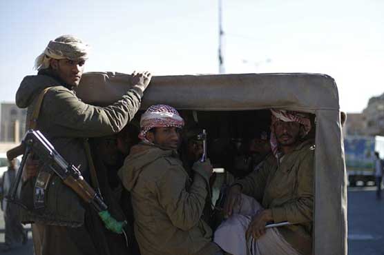 US-trained Syria rebels gave ammo, equipment to Qaeda group: official