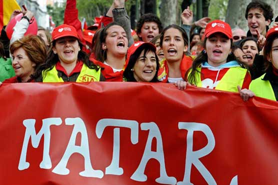 Thousands join Irish march for easing abortion law