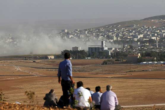 Russia builds up Syria airbase as US policy suffers setback 