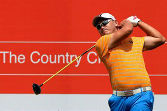Golf: Thongchai edges ahead at European Open 