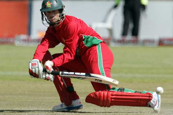 Topsy-turvy chase for Zimbabwe as Pakistan bowlers tighten things up