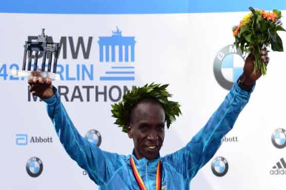 Athletics: Kipchoge wins Berlin marathon, misses record