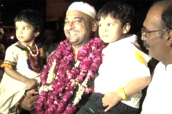 First Hajj flight reaches Lahore