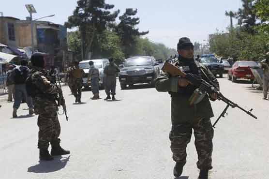 Taliban lay siege to key Afghan city