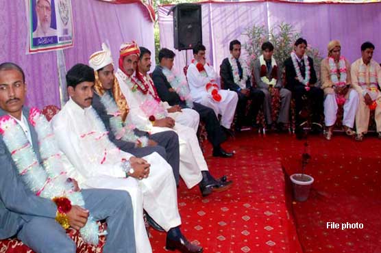 At least 50 couples tie nuptial knots in joint ceremony in Faisalabad