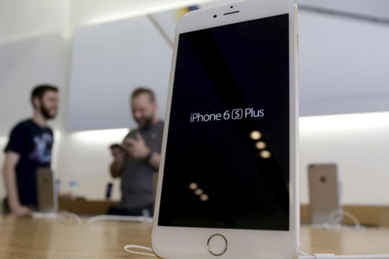 Apple sells record 13 mn iPhones in weekend launch