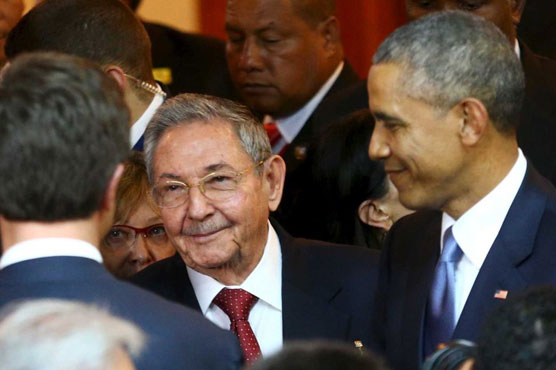 Obama meets Castro as Cuba pushes to end embargo