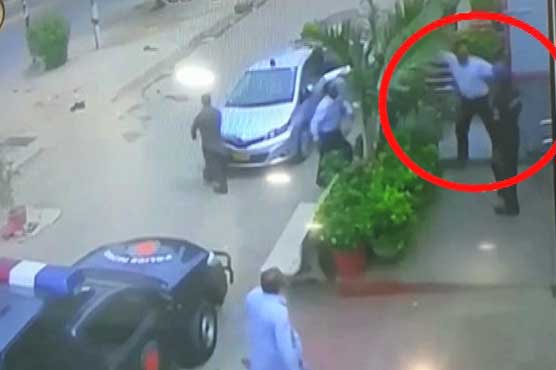 NAB official suspended for thrashing Karachi beauty salon's staff