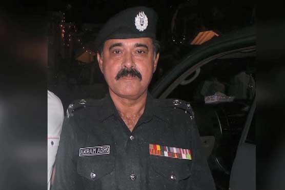 Sindh CM's PSO Akram Abro forcibly takes away son from police custody