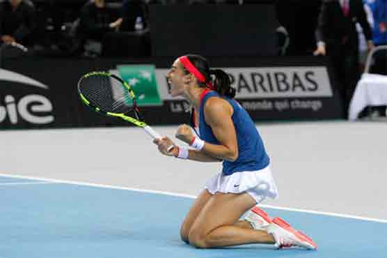 France beat the Netherlands 3-2 to reach Fed Cup final