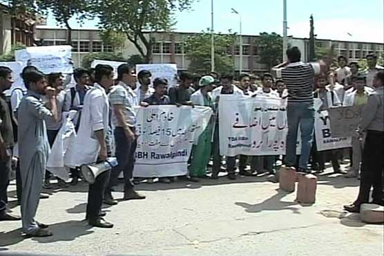 Young doctors take to streets in different cities, demand pay raise as promised